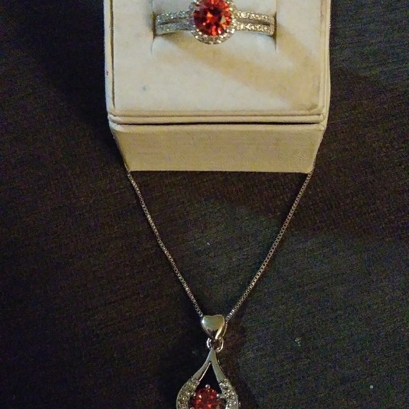 New ruby set - Picture 1 of 1